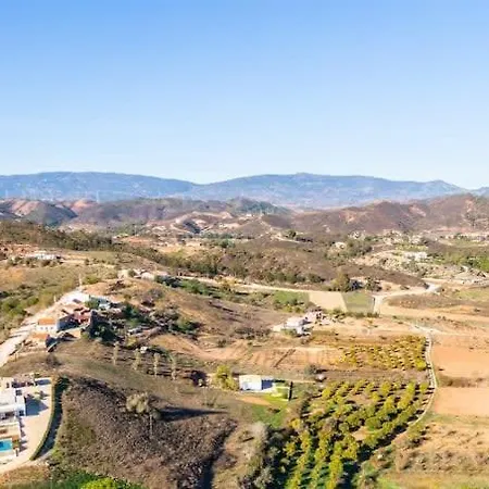 Villa Arade - Infinity Pool With Unique Country Side Views *